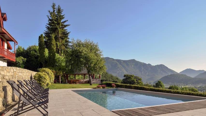 Le Chalet Des Pyrenees St Savin Saint-Savin  ภายนอก รูปภาพ