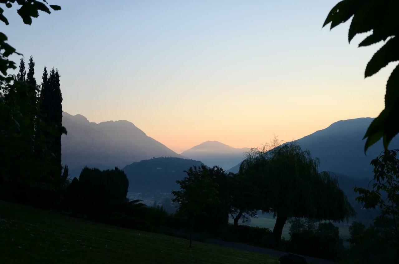 Le Chalet Des Pyrenees St Savin Saint-Savin  ภายนอก รูปภาพ